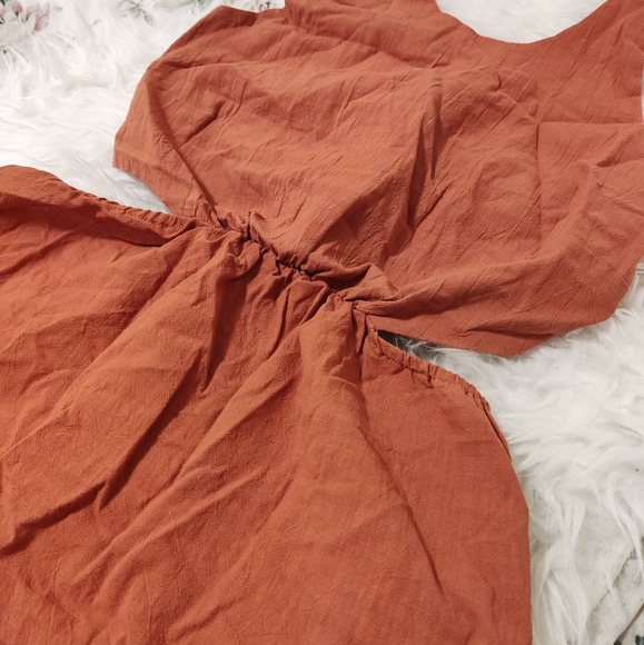 Showpo cut out tie back linen mini dress - Picture 4 of 5